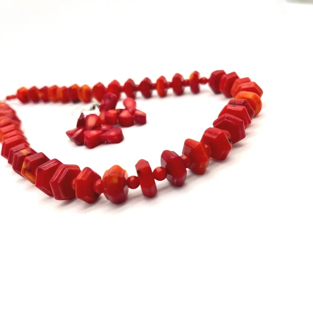 Unbranded red coral